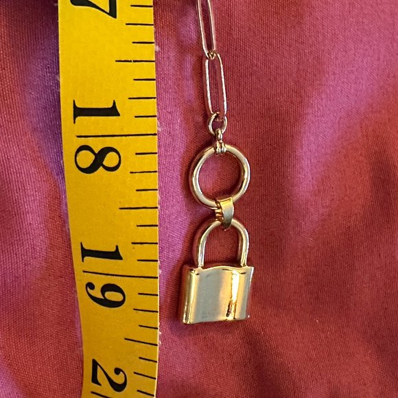 Paperclip Chain Toggle Lock Necklace Gold-Tone - Picture 5 of 6
